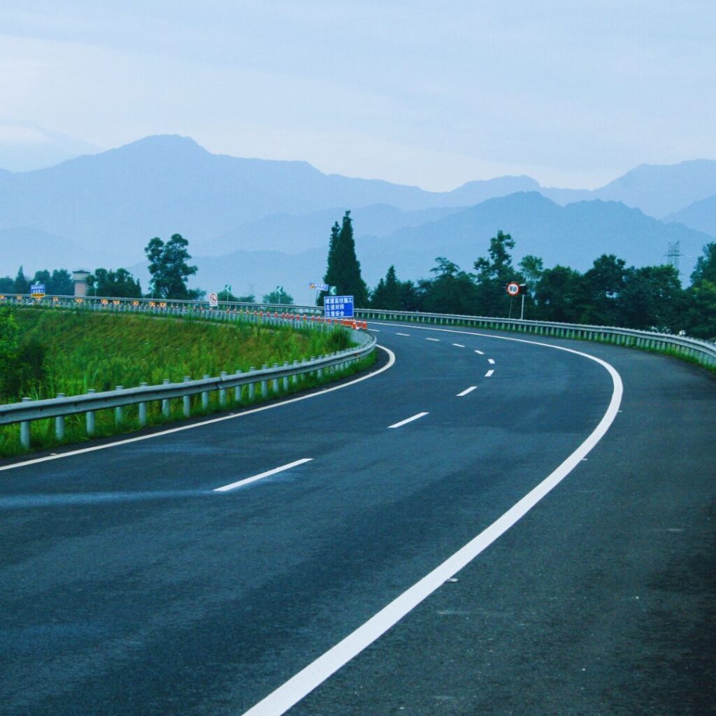 explore Scenic road leading to Bani Gala from islamabad 
