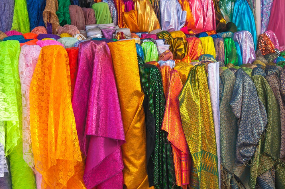 Azam Cloth Market Lahore – Wholesale Fabric Market