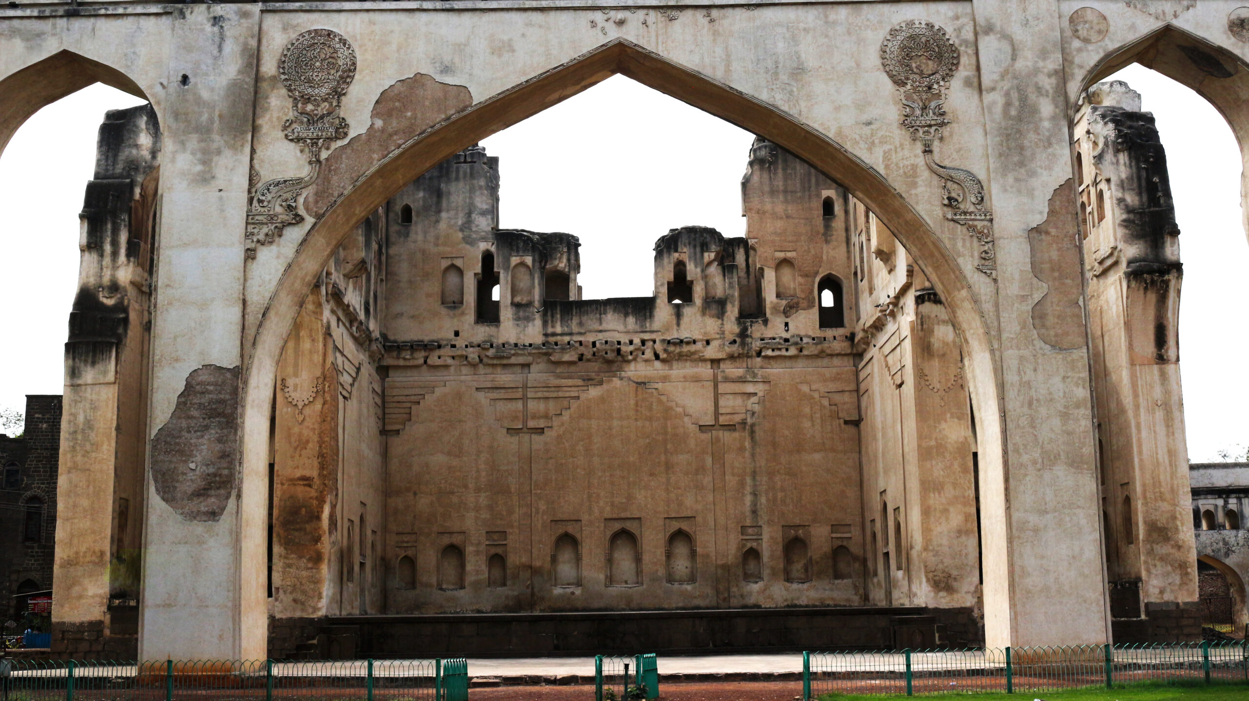 Ghaznavid Rule in Lahore: 11th Century History and Legacy